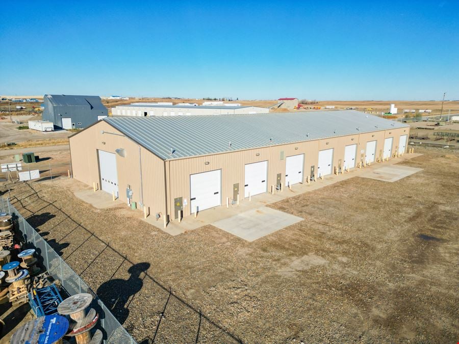 ±17,680 SF Shop & ±13,920 SF Quonset | ±4.27 Acre Yard