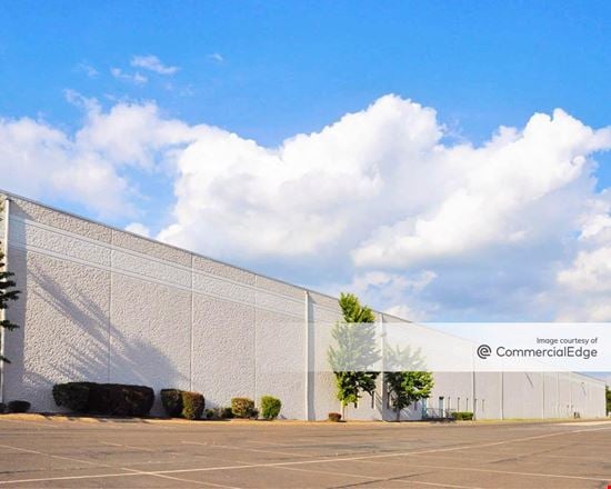 Preview of Industrial space for Rent at 37 Runway Road