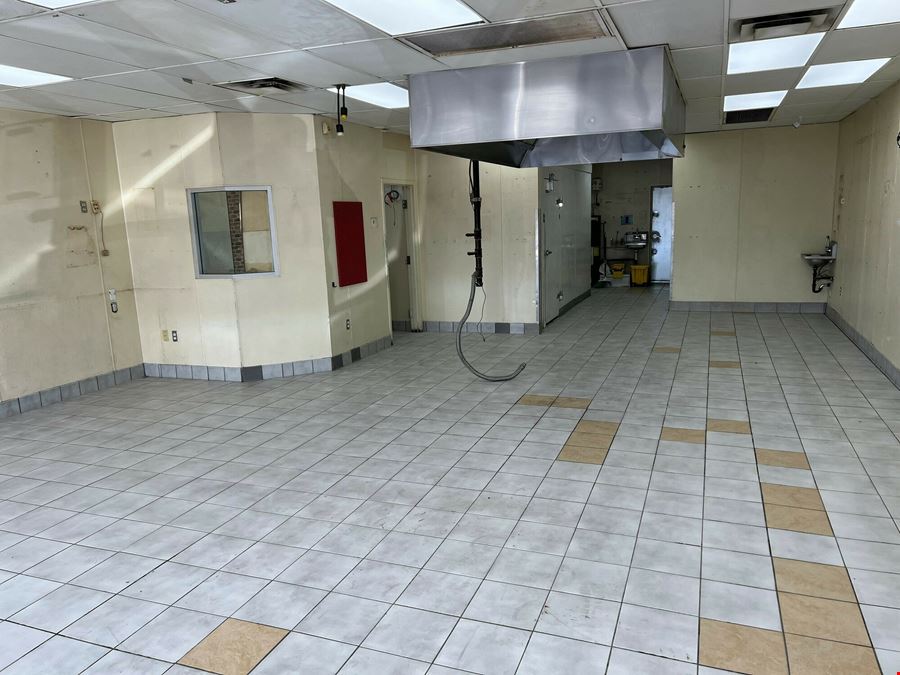 1055 - 1107 N Mesa Dr