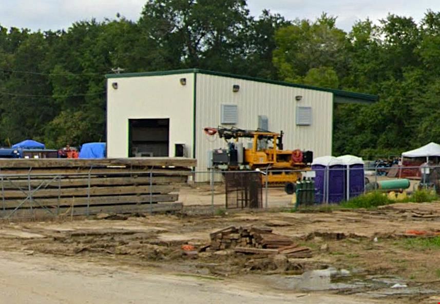 Field Office w/ 3-Acre Yard and Heavy Powered Shop