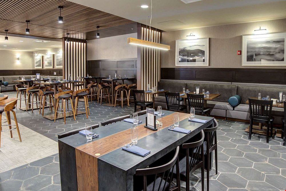 DoubleTree by Hilton Harrisonburg