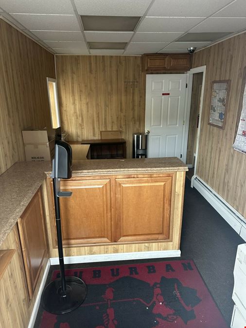 879 W Jericho Tpke