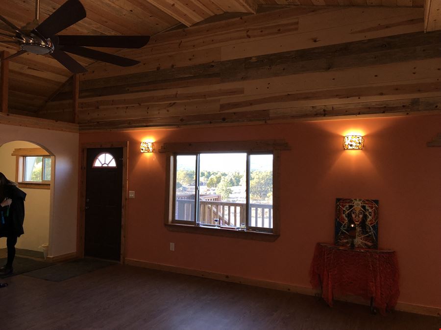 Turn-Key B&B, Restaurant, Retreat & Lodge Investment Opportunity