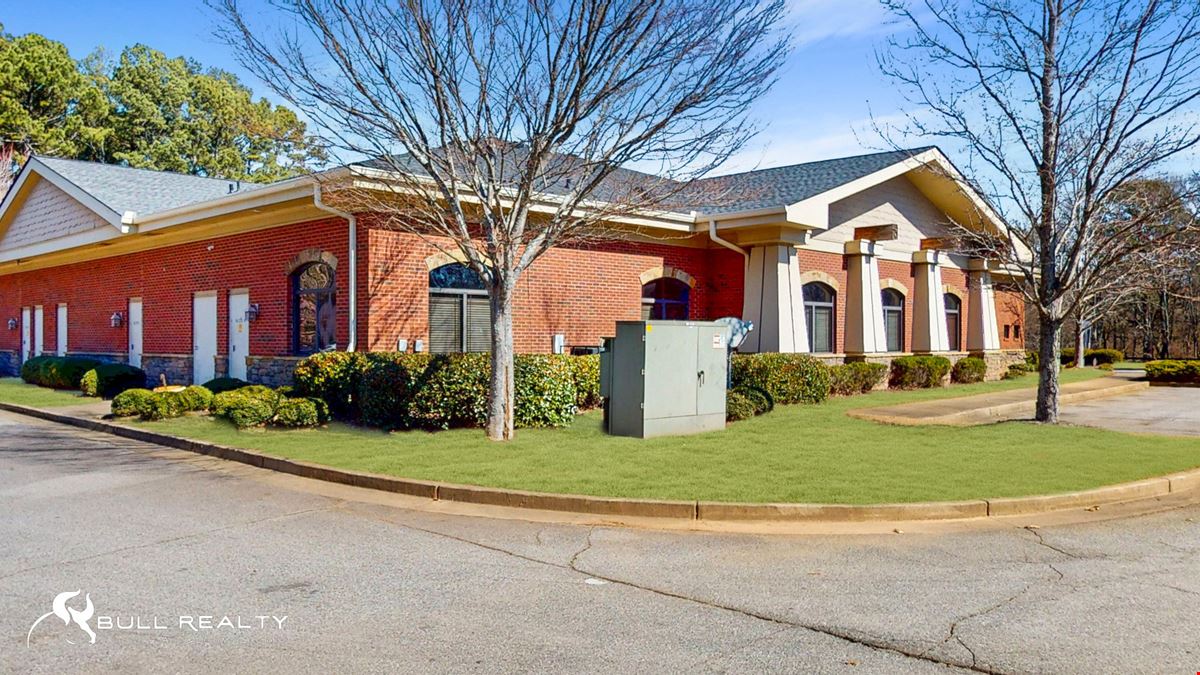 ±2,250 SF Medical Office Suite For Lease