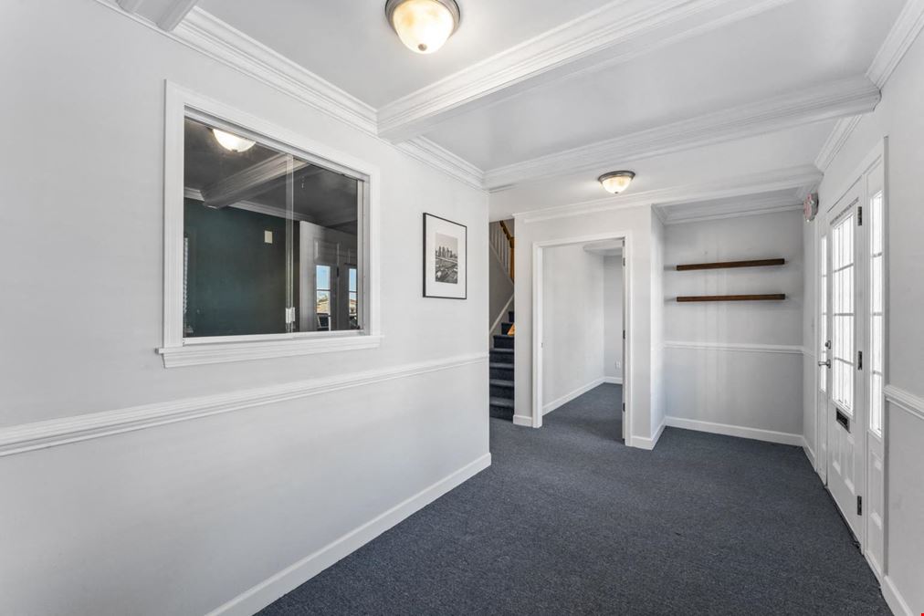 Standalone Office Building for Lease