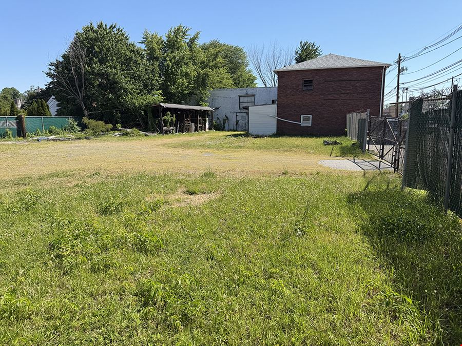 Lumber Yard & Commercial Building For Sale