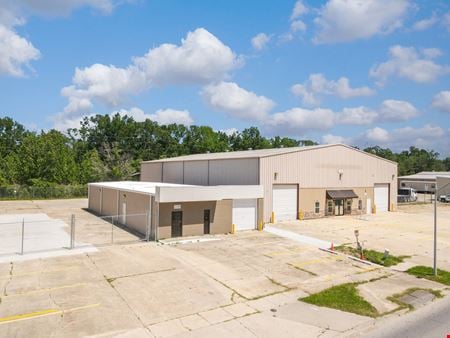 Preview of Industrial space for Rent at 12329, 12339 S Choctaw Dr