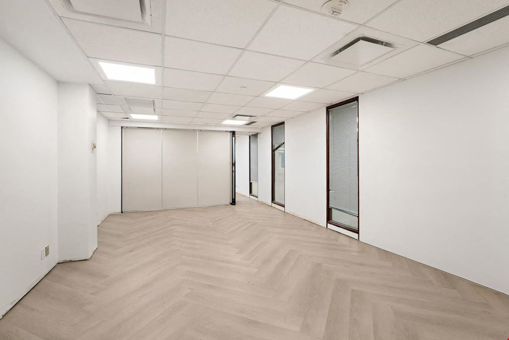 Les Cours Mont-Royal