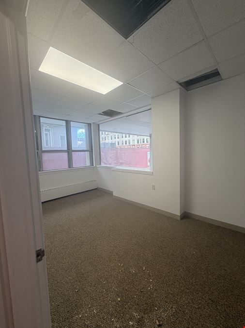 872 Massachusetts Ave