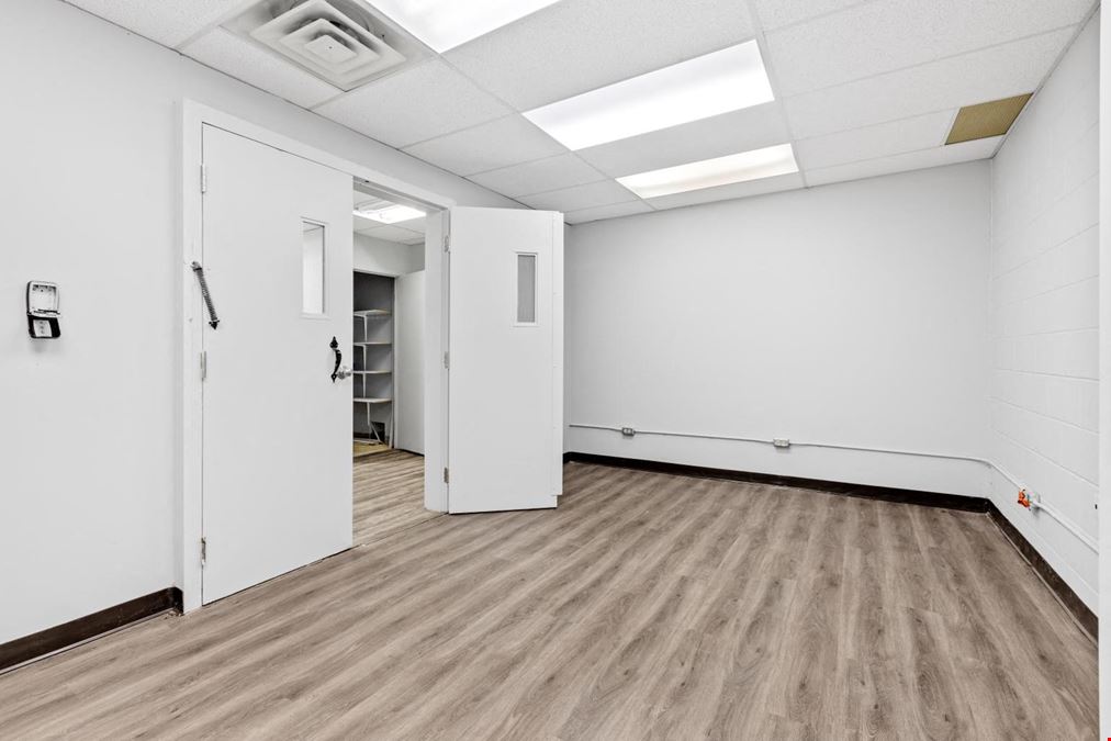 155 Terence Matthews Crescent unit 1&8