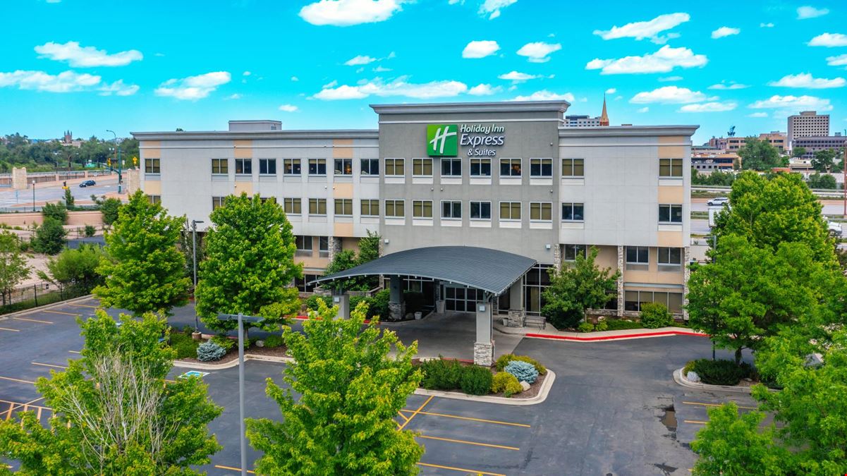Holiday Inn Express & Suites Colorado Springs Central