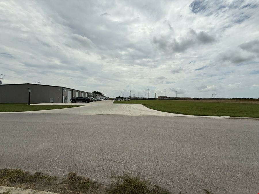 299 Navarro Dr