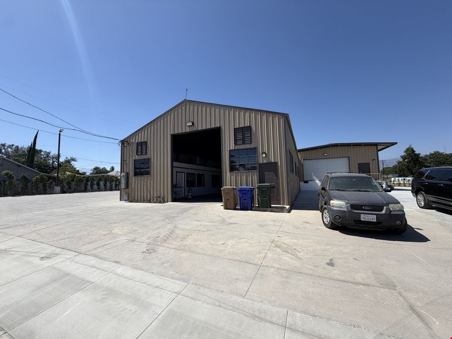 958 W Rialto Ave