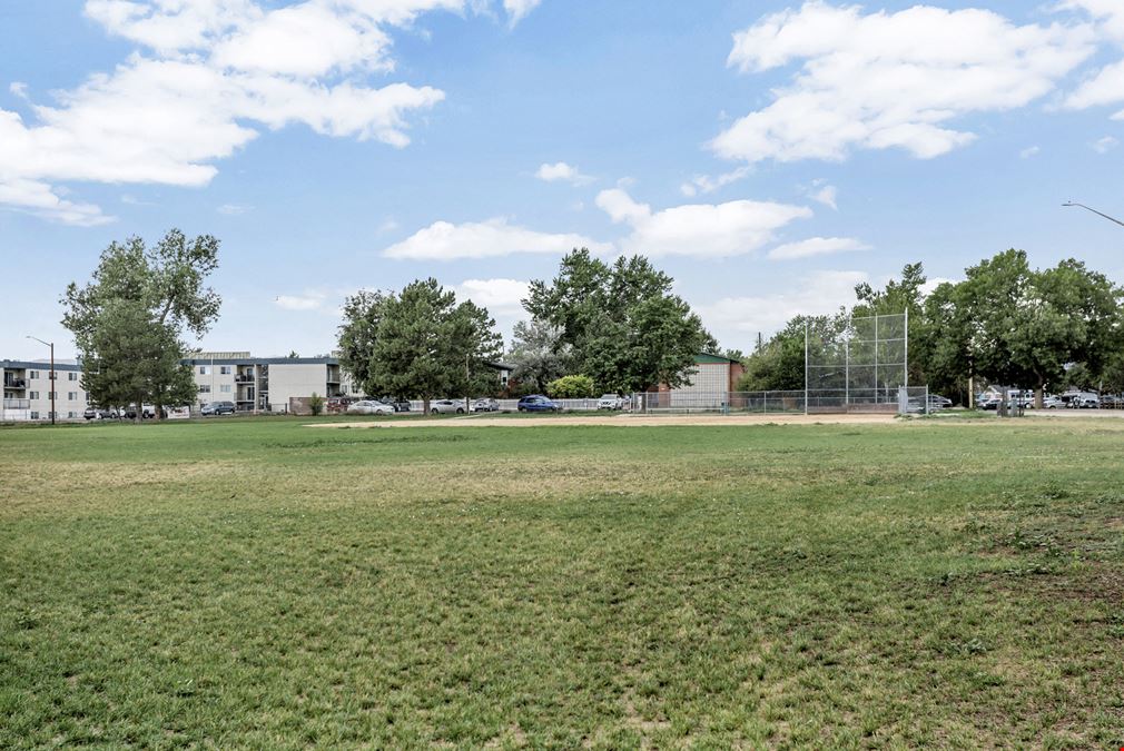 8726 W 54th Place