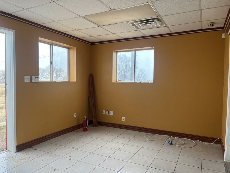 11603 N FM 2528