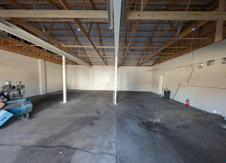 421 E Moneta Ave