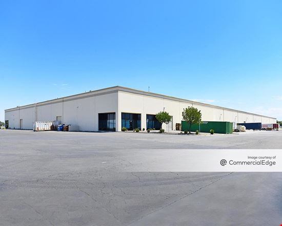 Preview of Industrial space for Rent at 8505 West Doe Avenue