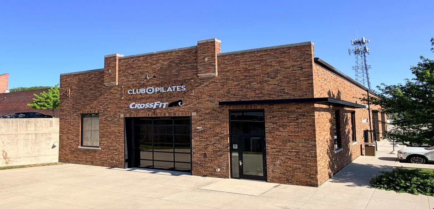 6400 W Mequon Rd