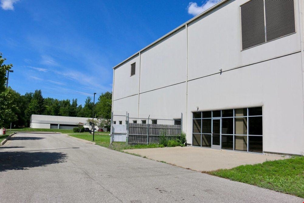 NOW REDUCED! 54,171 SF INDUSTRIAL BUILDING