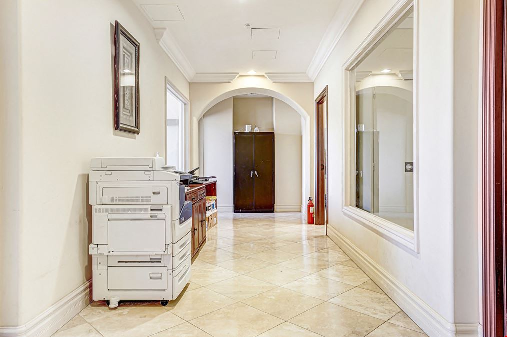 28047 Dorothy Dr