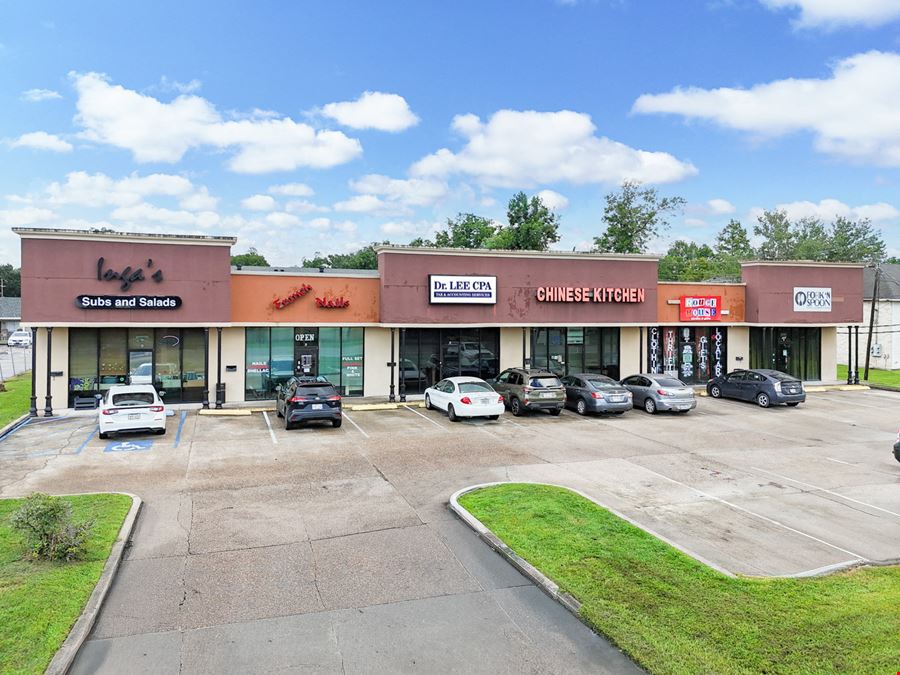 100% Occupied Retail Strip Center Near LSU