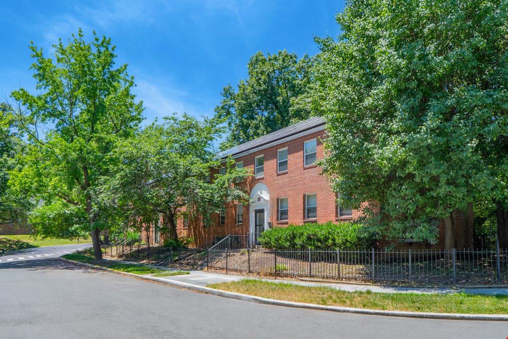 Oak Park Apartments