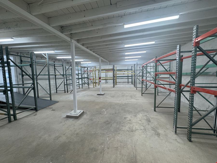 Flex Warehouse/Storage/Retail space Available in Berlin, NJ!