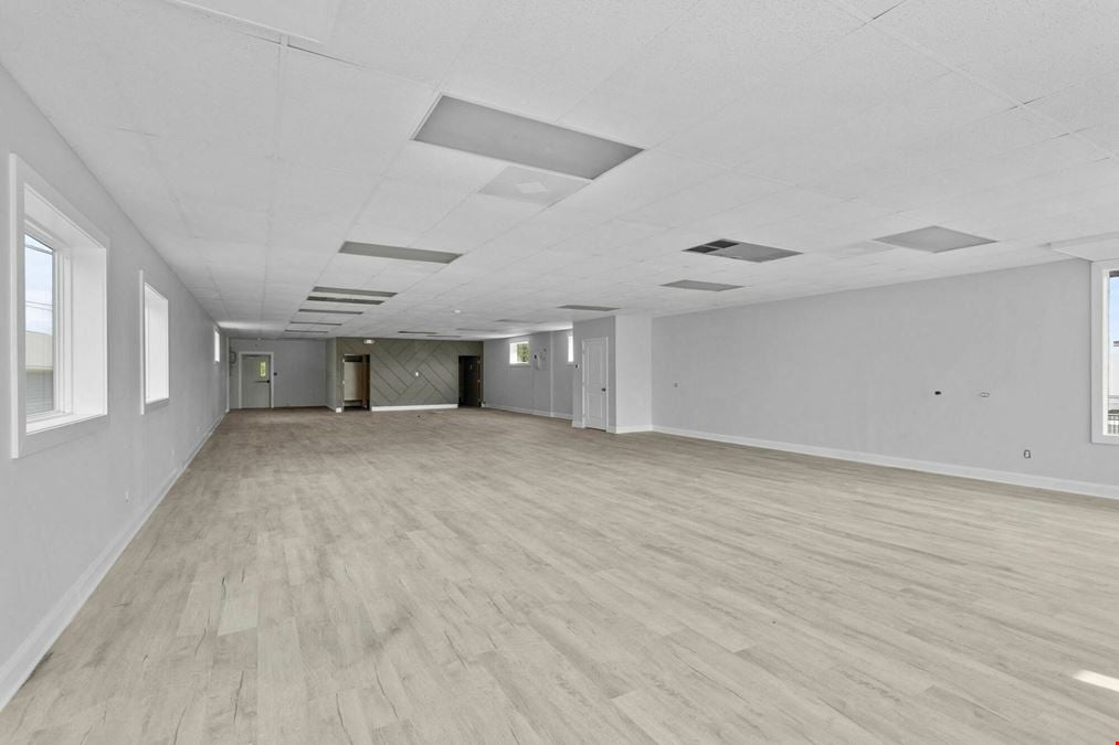 FULLY RENOVATED COMMERCIAL PROPERTY IN TIMBERVILLE