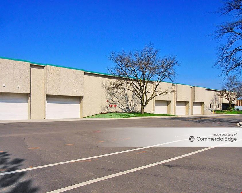 Prologis Elk Grove Industrial Park - 2800-2900 Lively Blvd