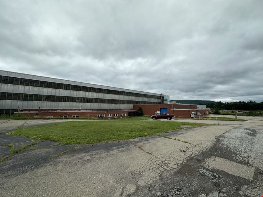 37 Coats St - 56,000+/- SF  Office Space