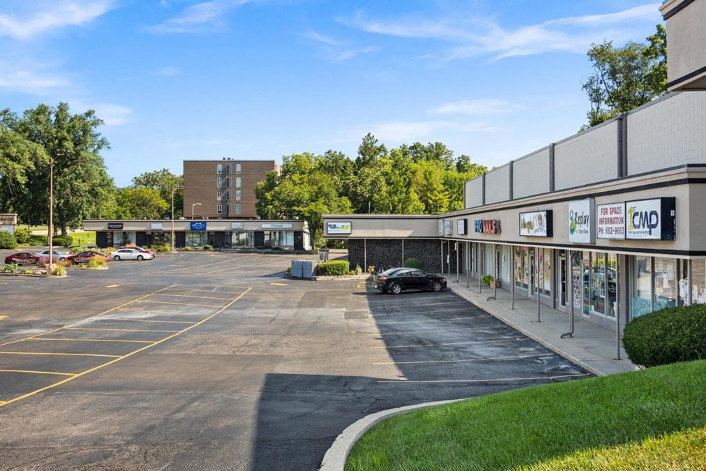 Oak Cliff Park - 21 Unit Shopping Center