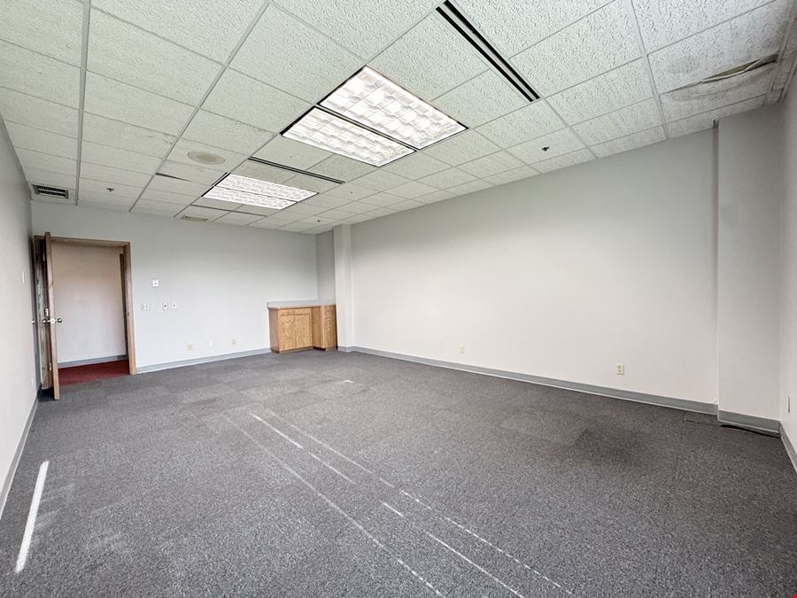 2205 E Empire St, Suite D