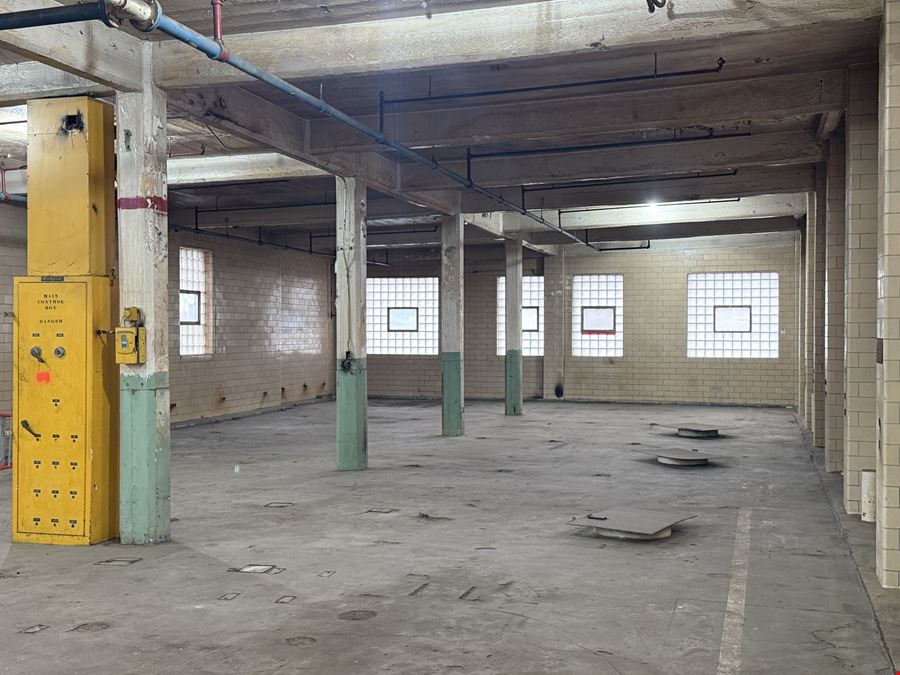 Industrial WH/Storage Space | North Side