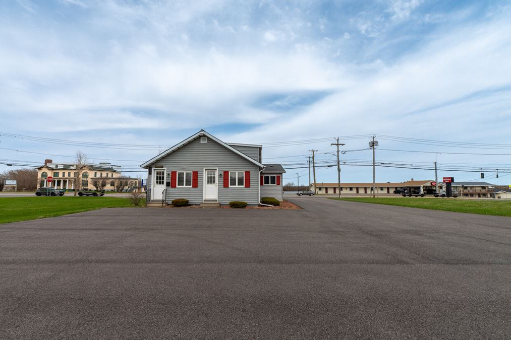218 W Main St