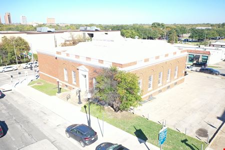 Preview of commercial space at 218 N Locust St
