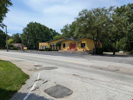 Preview of commercial space at 1116-1122 North Diamond Lake Road