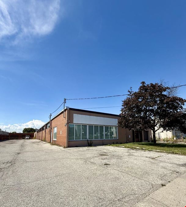 16 Benton Road