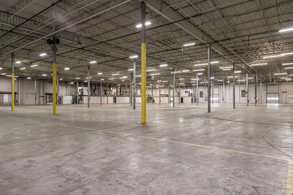 Bluegrass Park - Bunsen Distribution Center for Lease