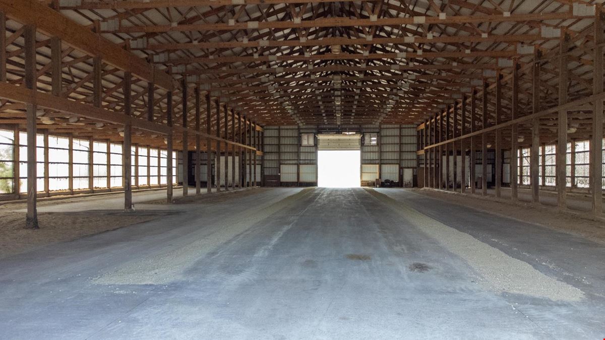 56841 270th Ave  - Commercial Storage Pole Barn For Lease