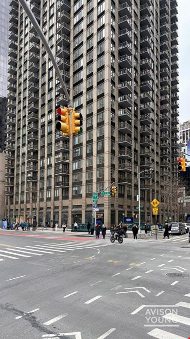 950 Broadway
