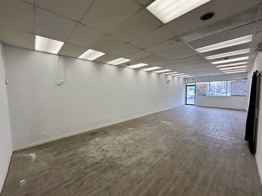 5032 W North Avenue - Commercial for Lease
