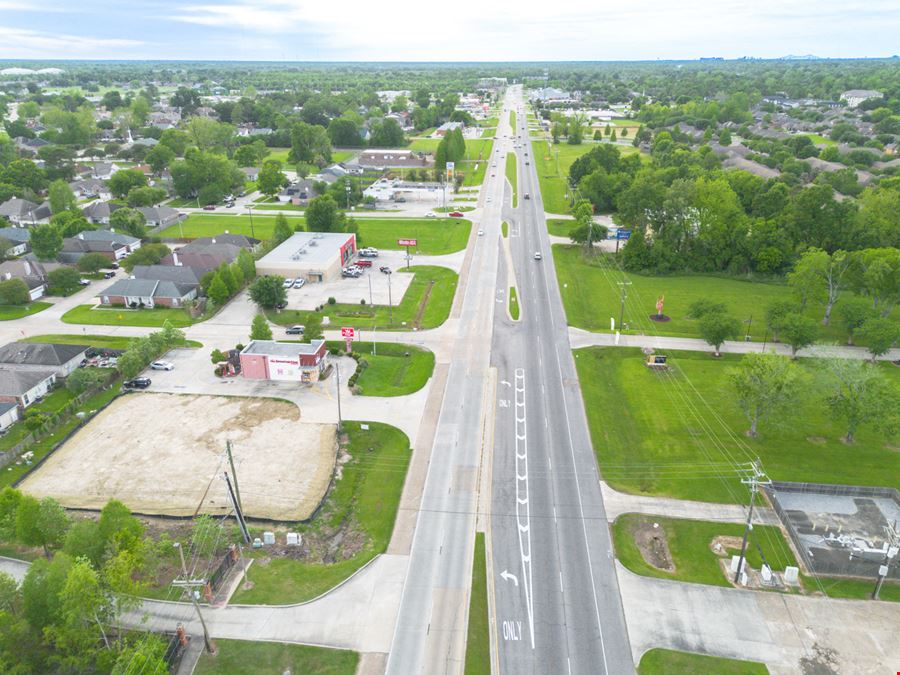 0.45 Acre Commercial Lot along Burbank Drive near Bluebonnet Blvd