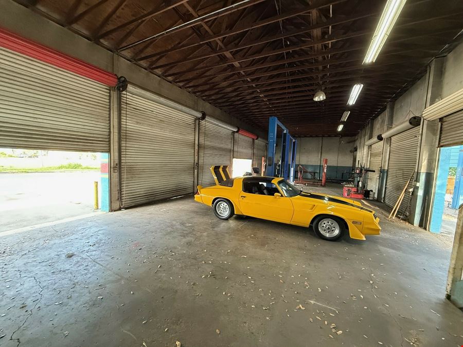 Stand Alone Automotive Building in Heart of Brevard County