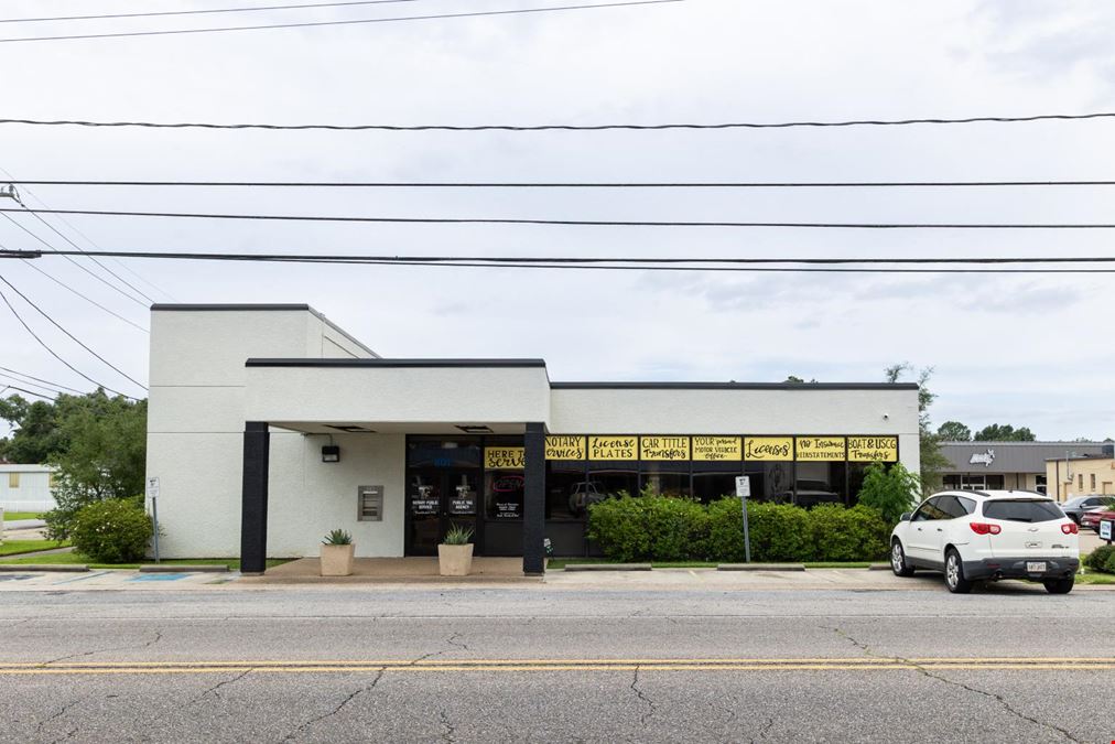 Former Bank Branch on Thibodaux Corner