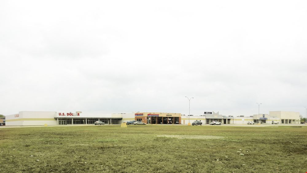 Sagewood Mall 1500 E Main St, Alice, TX