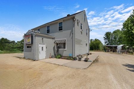 Preview of Retail space for Rent at 3172 North Riverside Drive