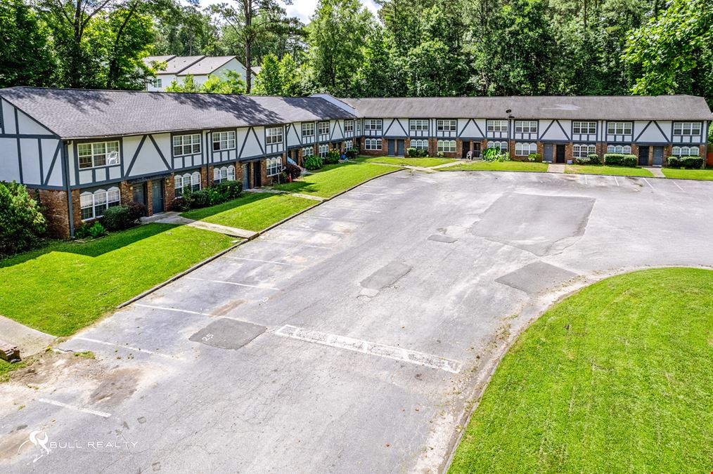 Value-Add Opportunity with Attractive Assumable Debt | 41 Units | 7.4% Cap Rate