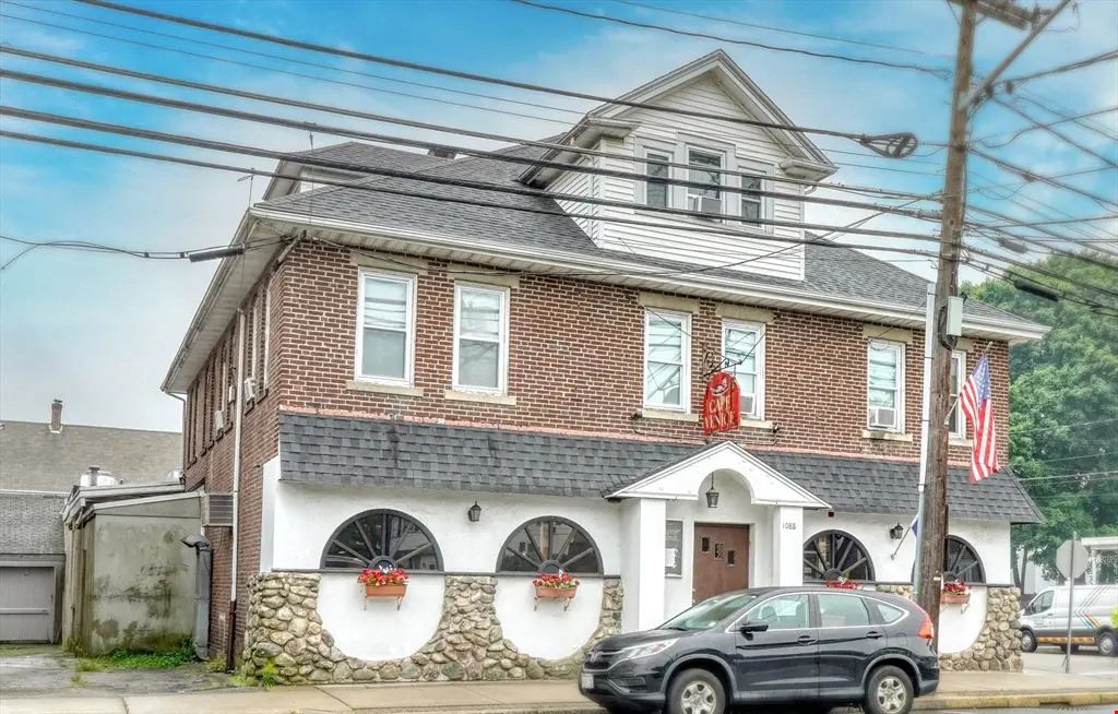 1086-1088 Washington Street Norwood, MA 02062