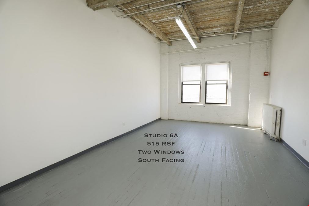 Urban Yard + Footbridge + Queensbridge Studios in Prime Location LIC, Queens
