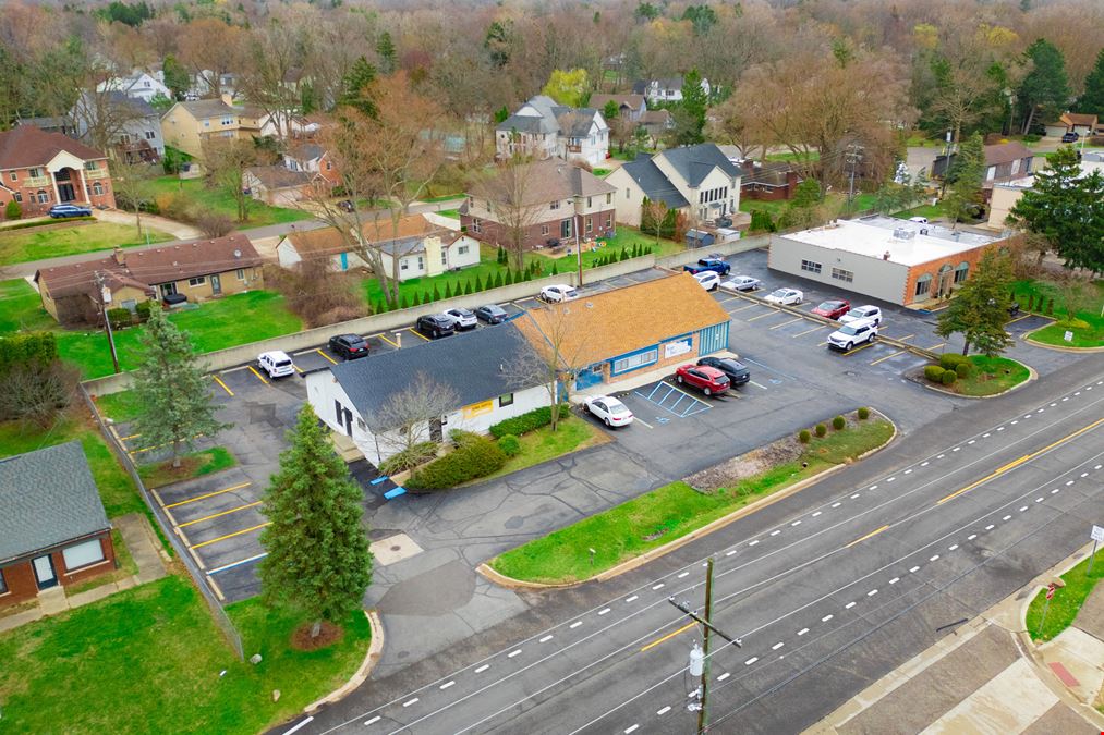 2160 Walnut Lake Rd